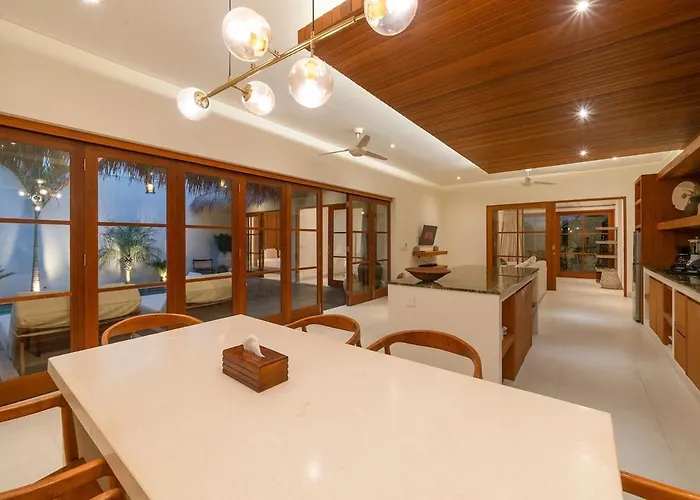 Komorebi - Modern 3Br - Central Canggu Beach *