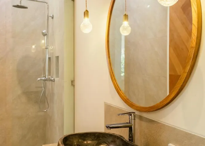 Ferienhaus Komorebi - Modern & Luxury 3br - Canggu